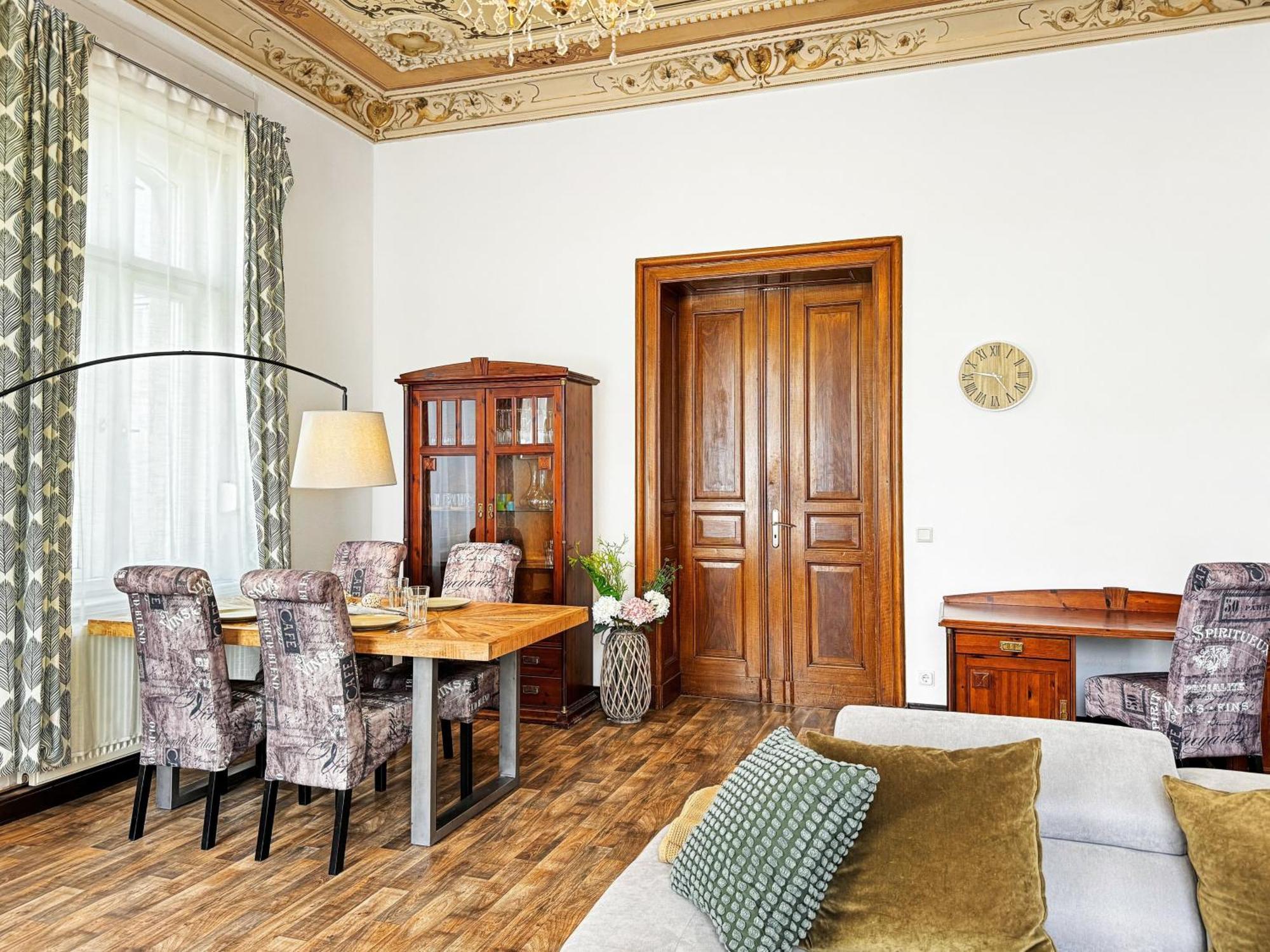 Ferienwohnung Villa Nieske - Jugendstil Denkmal, Free Wlan & Parken, Self Check-In, Smart-Tv Herzberg  Buitenkant foto